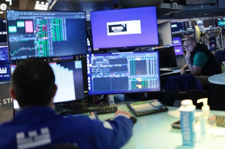 Crypto Long & Short: With MSTR concerns assuaged, look to traditional signals around BTC