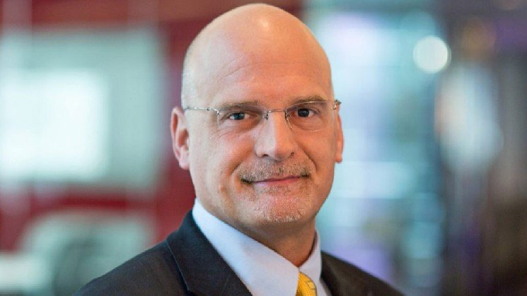 Bloomberg Analyst Mike McGlone: “Bitcoin May Have Already Reached Its Highest Possible Point”