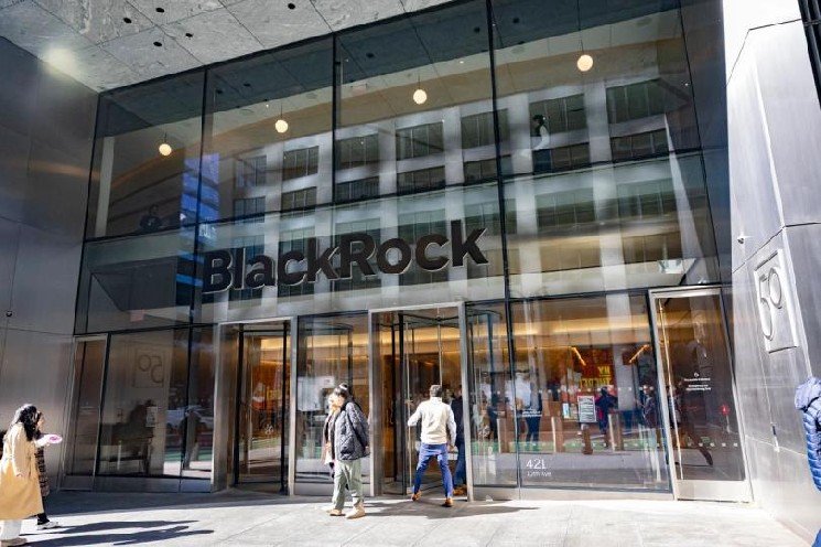 BlackRock's crypto assets fall 39% despite $15 billion of net inflows