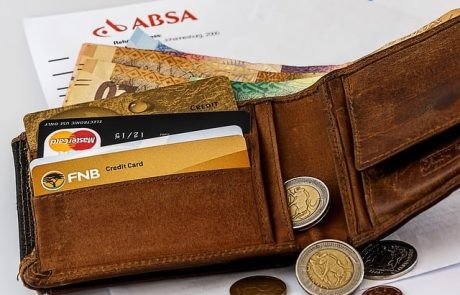 ZachXBT’s Hardware Wallet Criticism Ignites Debate Over Crypto Self-Custody