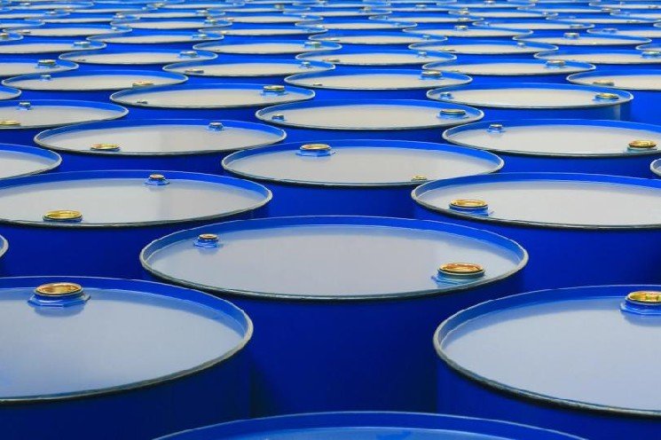 Bitcoin flat near $64,000 as oil hits a one-month high and Kimi AI selloff lingers