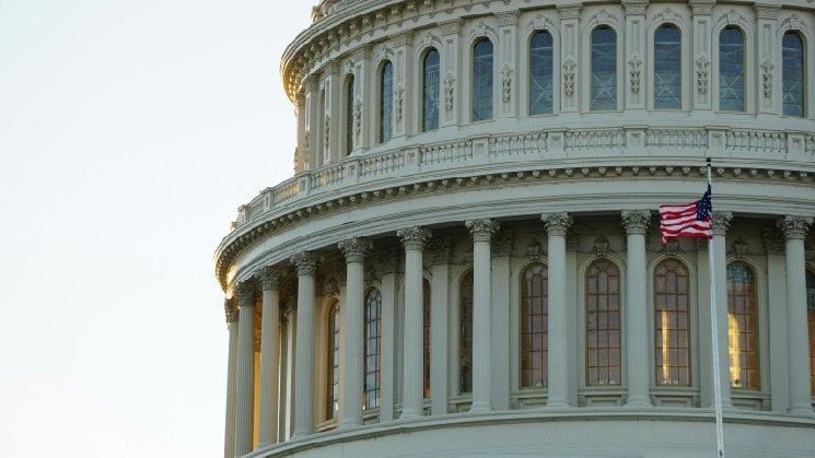 Senate updates Clarity Act to bar presidents from issuing crypto assets: Reports