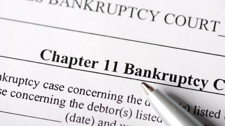 Cloud data firm Storj files for Chapter 11, extending a week of crypto failures. Token slides 16%