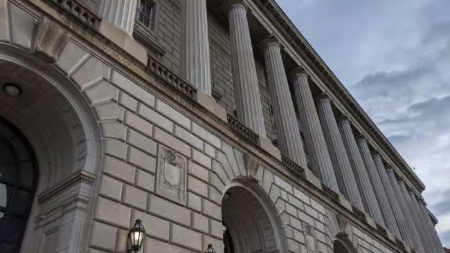 IRS warns crypto holders fraudster sending fake letters in attempt to steal digital assets or data: Bloomberg