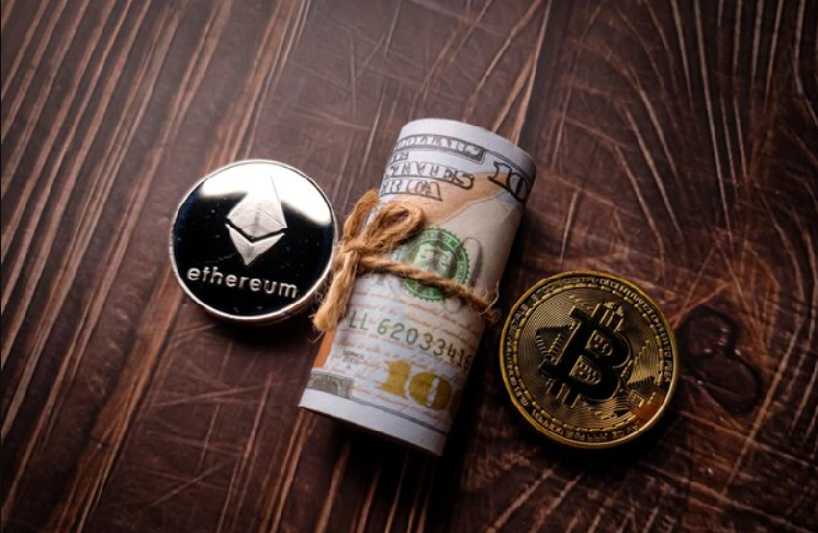 Critical Day in the Crypto Market: A $10.5 Billion Option Surge in Bitcoin and Ethereum! What Are Investors Expecting?