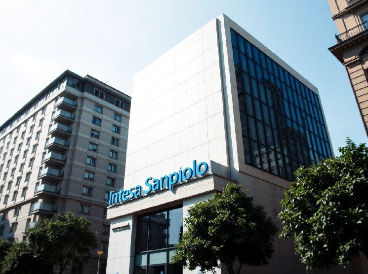 Intesa Sanpaolo slashes IBIT call exposure by 99%, triples Ethereum ETF holdings in Q2