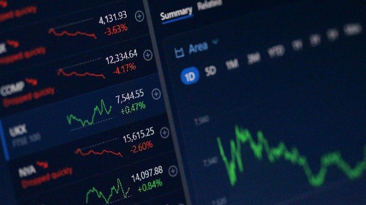 First U.S. spot bitcoin ETF to close as inflows dwindle, investors chase AI returns