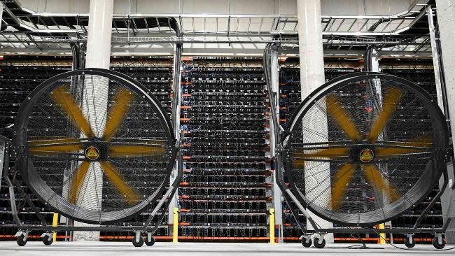 Bitcoin miners’ AI pipelines are on trial as Texas freezes 474 GW of data center requests