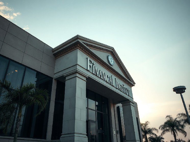 Grayscale Moves $35.9M in Bitcoin and $391K in Chainlink to Coinbase Prime: What It Signals