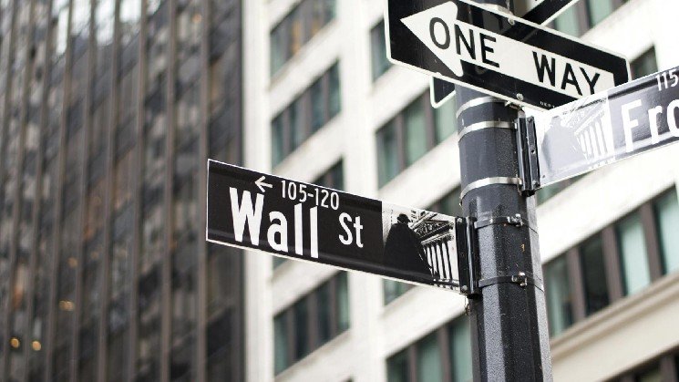 Tokenization stocks slip as SEC delay puts 'speed bump' in crypto’s Wall Street push