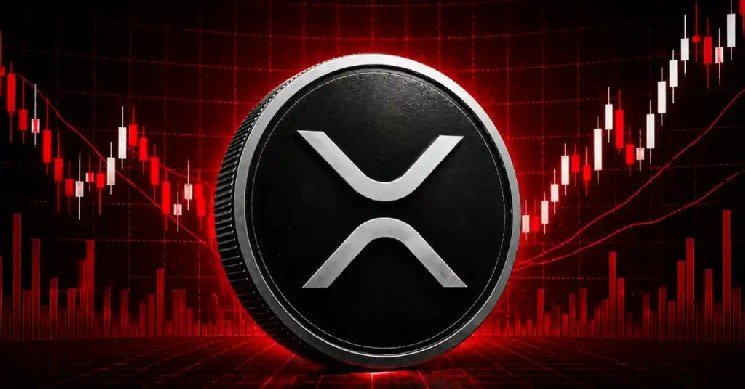 XRP Price News Today: XRP Falls Below $1 as Experts Recall Bitcoin’s 470 ‘Death’ Calls