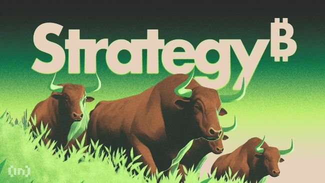 MicroStrategy vs. Bitcoin: Who Won the 1-Year Performance Duel?