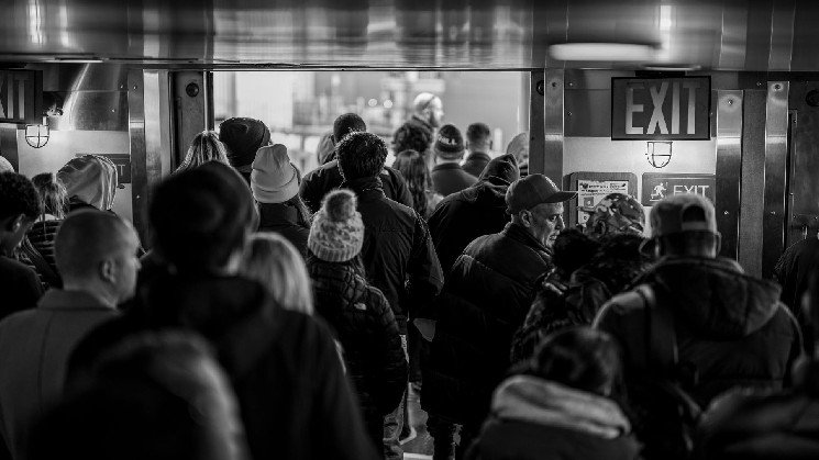 The bitcoin futures market looks like a crowded club with a tiny exit – and it could cause pain