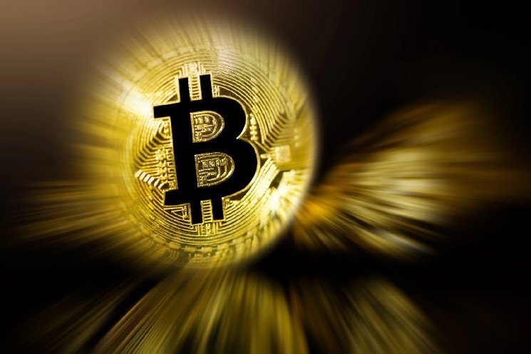 Bitcoin Drain Is Over: Santiment Data Shows Exchange Supplies Surge 84%