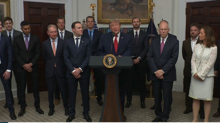 Trump pushes Congress to move on Clarity Act during White House crypto event