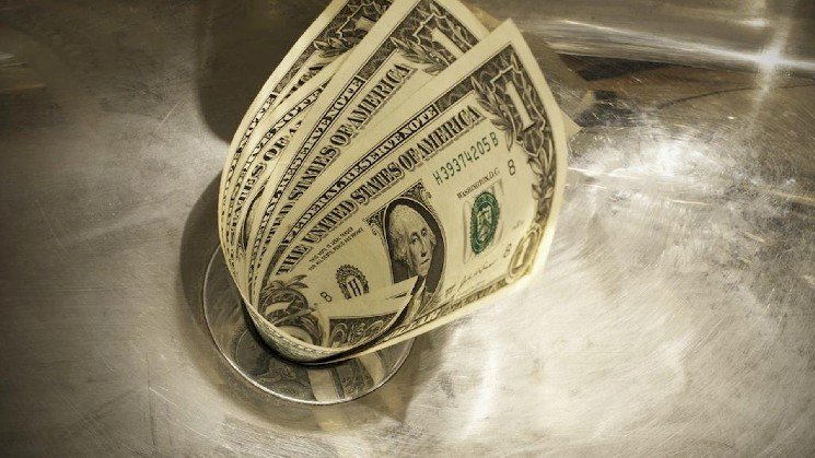 Bearish crypto bets lose record $2.7 billion as bitcoin surges toward $70,000