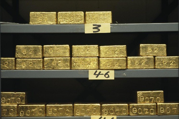 Tokenized Gold Is Doing For Gold What Stablecoins Did For The Dollar
