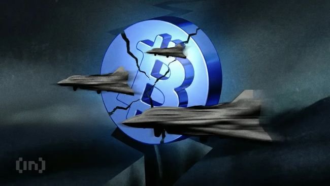 Bitcoin Slides Below $77,000 After Trump Confirms New Strikes on Iran