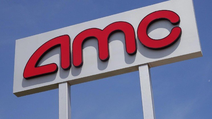 AMC CEO blasts Robinhood for stock token, putting synthetic shares in spotlight