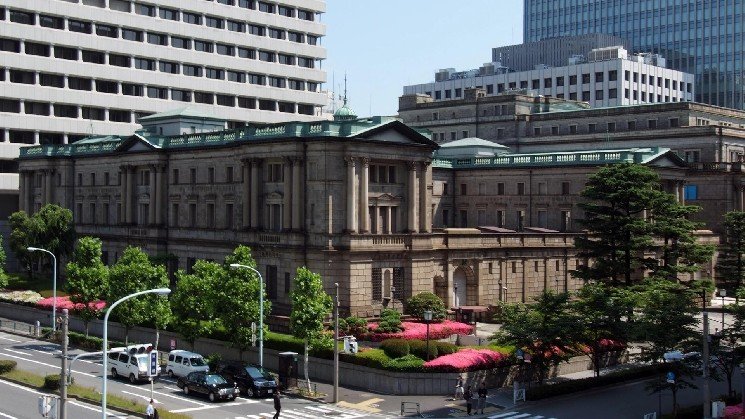 Bank of Japan raises interest rates by 25 basis points. Bitcoin rises against yen