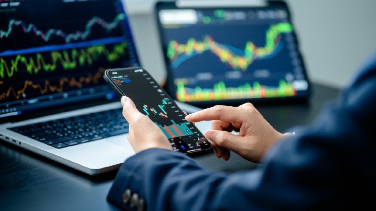 Crypto trader turns $3.8k into $3 million on Robinhood Chain meme coin